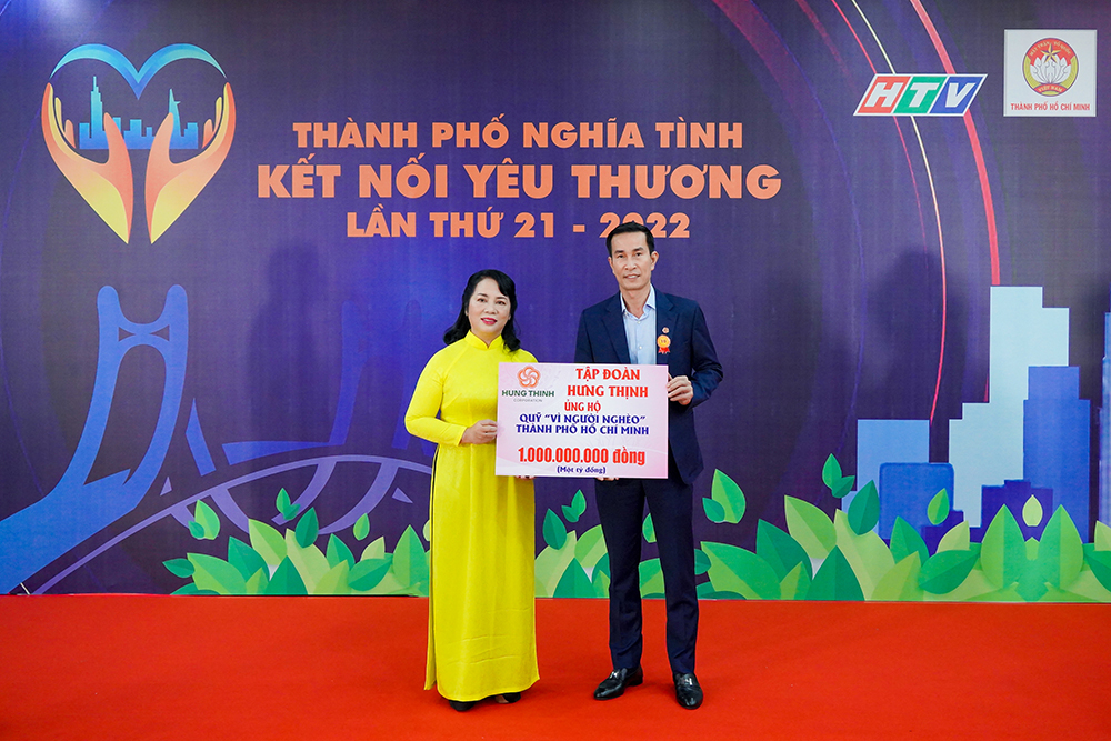 HUNG THINH CORPORATION DONATES VND 1 BILLION TO JOIN HANDS WITH 'FOR THE POOR' FUND IN HO CHI MINH CITY IN 2022